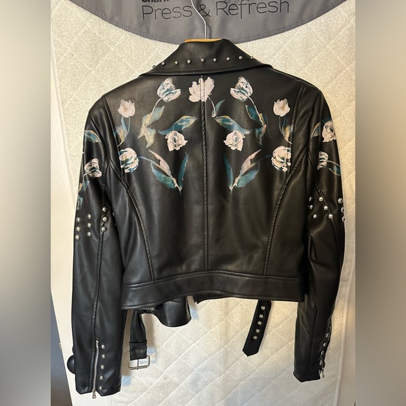 Stylish vegan leather jacket - Picture 2 of 3